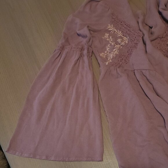 Lavender Boho Lace Bell Sleeve Top - Picture 6 of 8